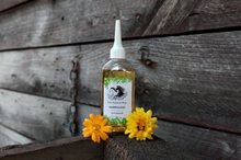Afbeelding in Gallery-weergave laden, Calendula Gold van The Natural Way is een huidverzorgingsproduct voor paarden, op basis van Goudsbloem olie en toegevoegde vitamine E